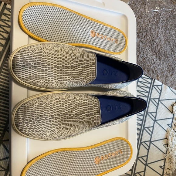 Rothy’s Opal Python size 9 sneakers - Picture 2 of 5